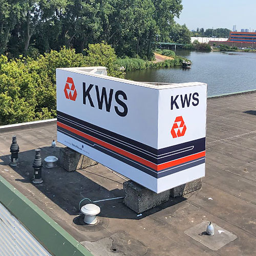 Vernieuwing lichtbak KWS Infra Rotterdam door Blomsma Print & Sign